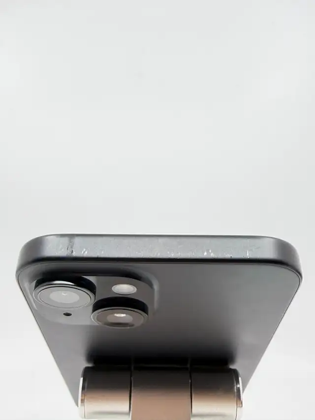 Apple iPhone 15 128GB – Unlocked Smartphone (Black) - $449 - Photo 5