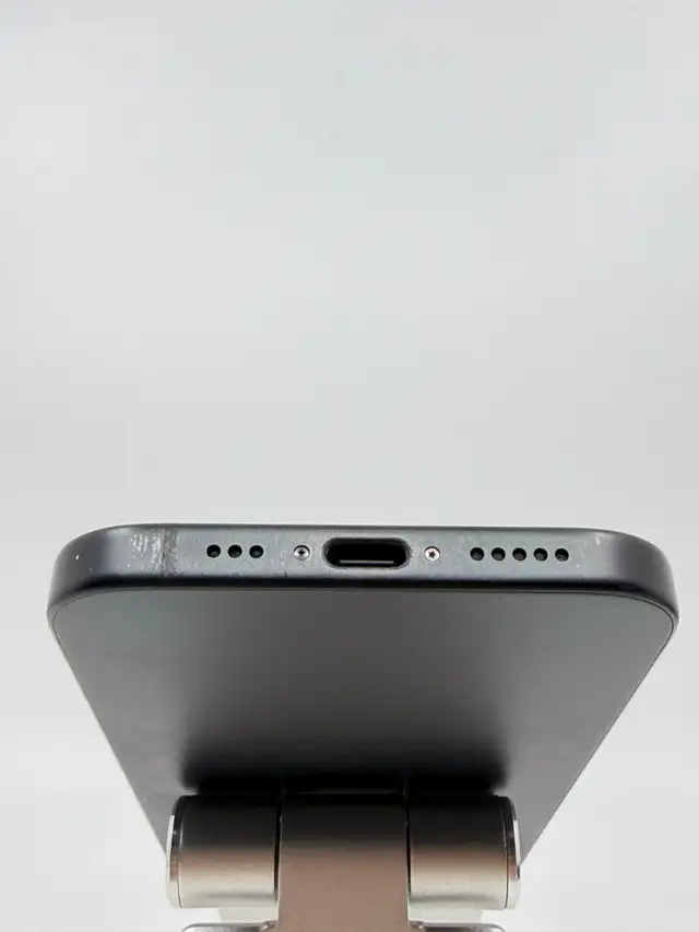 Apple iPhone 15 128GB – Unlocked Smartphone (Black) - $449 - Photo 6