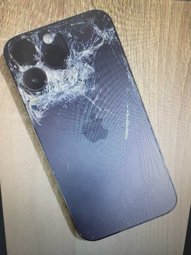 iphone cracked - Photo 6