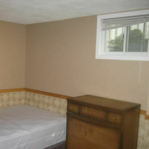 Cheap Weekly Room for Rent Available Immediately – $200/Week - Photo 4