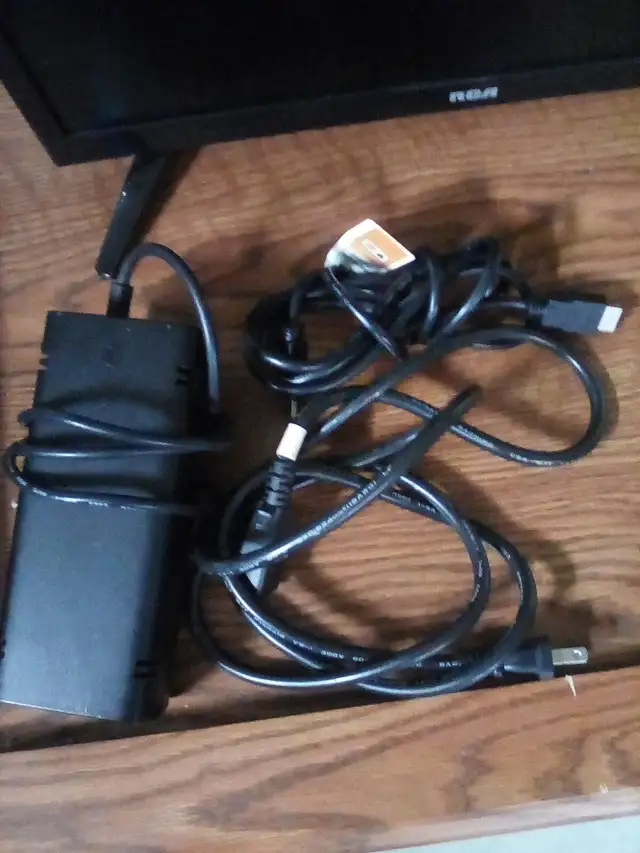 XBOX 360 E System - Photo 2