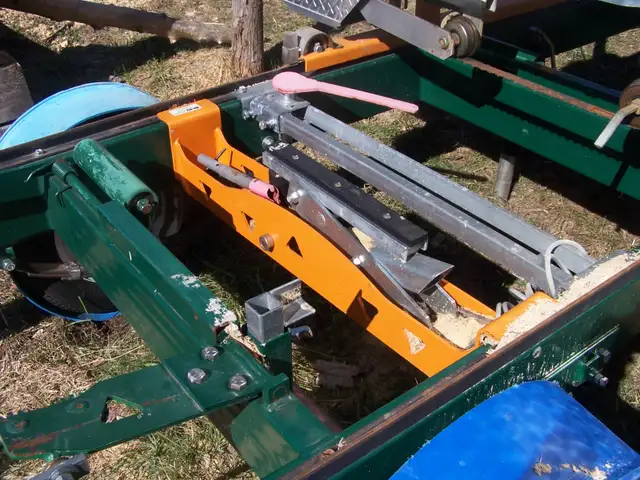 MOULIN A SCIE  PORTATIF GILBERT - Photo 4