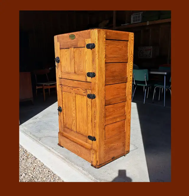ANTIQUE OAK ICE BOX COCKTAIL BAR CABINET - Photo 2