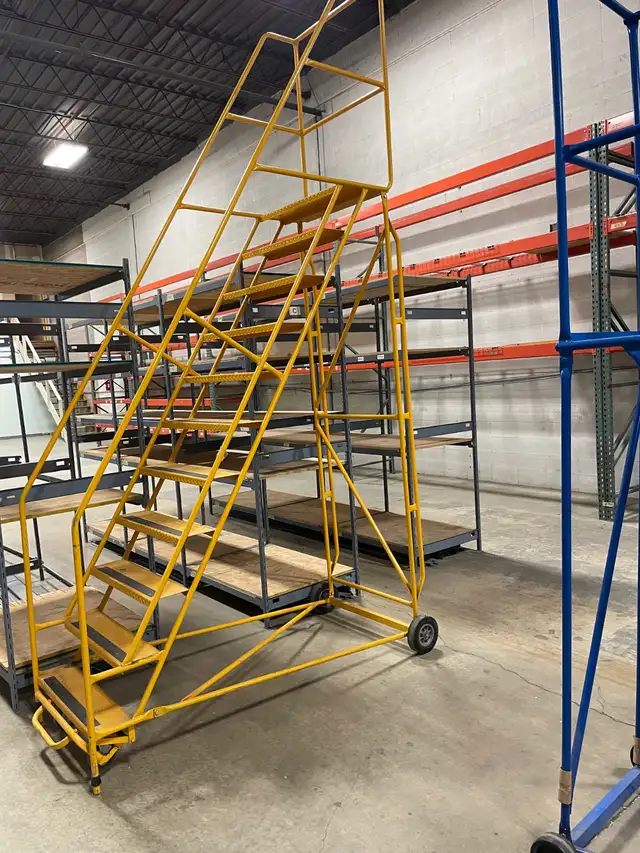 Rolling Shop Ladders Platform - 7 Steps - Good Condition $450 - Photo 5