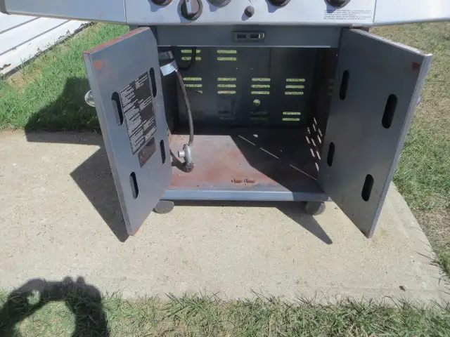 Propane BBQ. - Photo 5