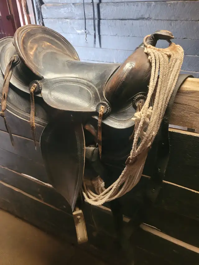 Two 15' Used Saddles One English One Western Priced To Sell