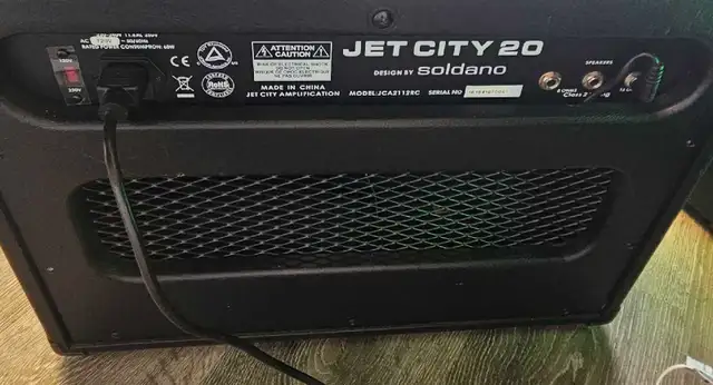 JET CITY 20 WATT TUBE AMP - Photo 5