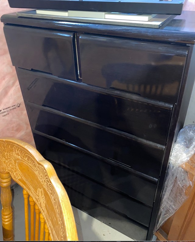black dresser - Photo 2