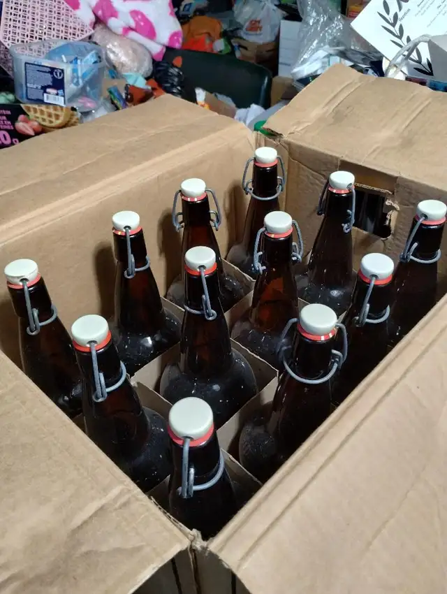 EZ Cap 32 oz. Amber Swing Top Bottles