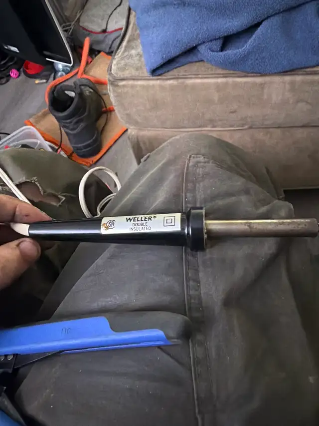 Old tools, scrap metal, and ant trapsother recyclable appliance - Photo 3