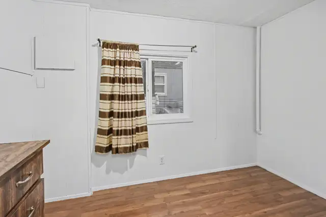 Well Priced Mobile Home - Photo 5