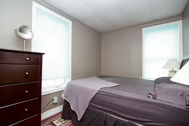 Oshawa Legal 1 bedroom (second floor) Apt $1499 - Photo 9