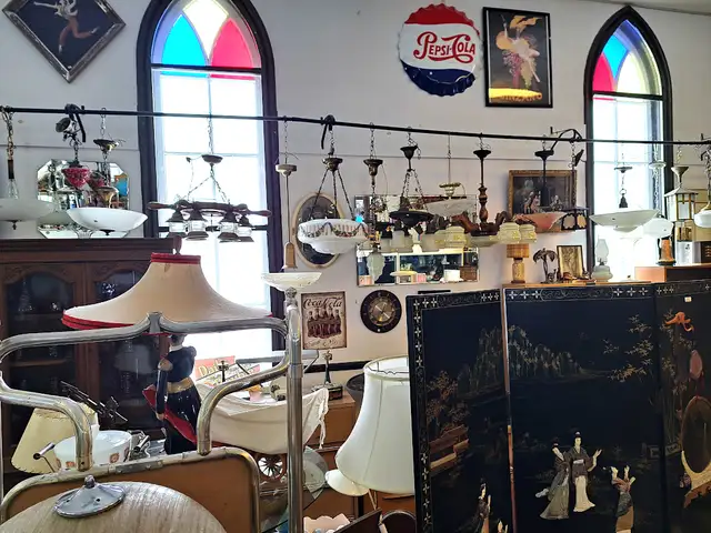 ANTIQUE VINTAGE CRYSTAL CHANDELIER - Photo 6