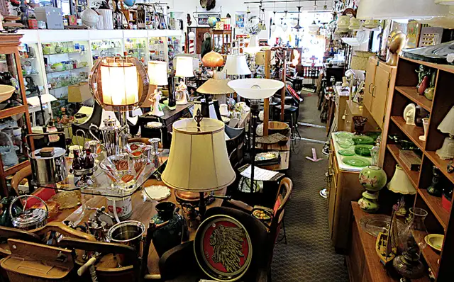 ANTIQUE VINTAGE CRYSTAL CHANDELIER - Photo 8