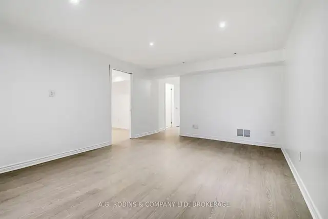 5BR House St. Catharines - $2700 Util (Private Yard Large Deck) - Photo 9