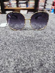 Lunettes de soleil Gucci neuve