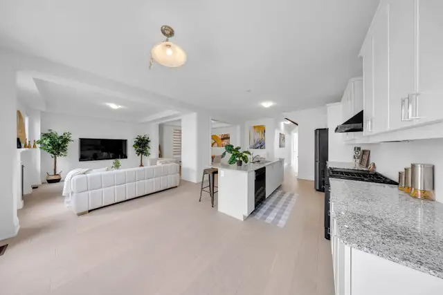 4BR Detached Home for Rent in North Pickering - Photo 5