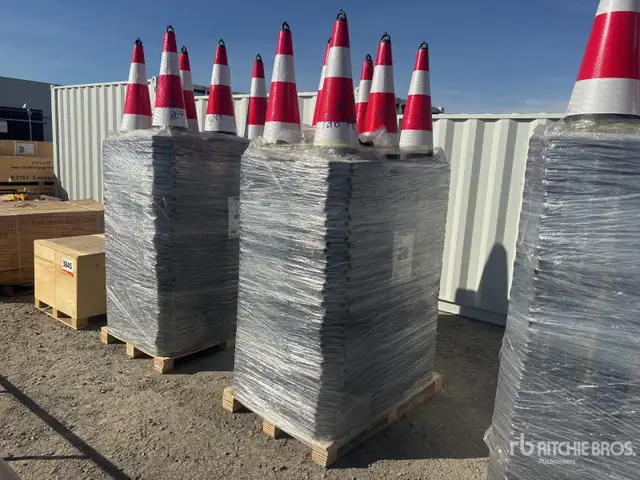 Cônes de signalisation haute visibilité en PVC - Photo 3