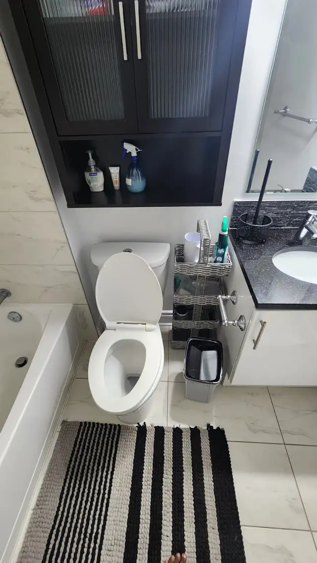 Private Room   Private Bath – Apartment in Barrhaven - Photo 2