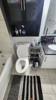 Private Room   Private Bath – Apartment in Barrhaven - Photo 2