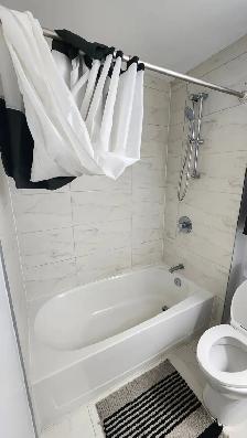 Private Room   Private Bath – Apartment in Barrhaven - Photo 3