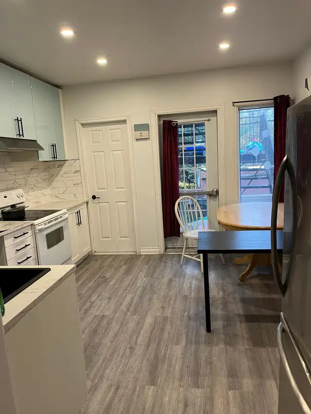 Métro Joliette Grande Chambre à louer, - Photo 13