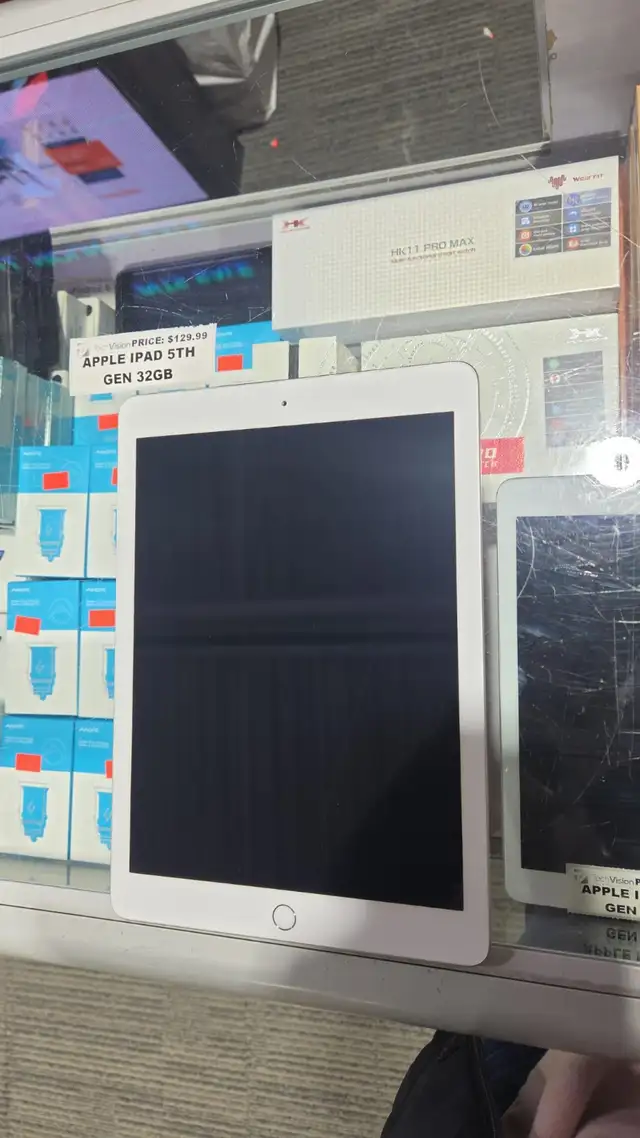 APPLE IPAD 5TH GEN 32 GB STORAGE