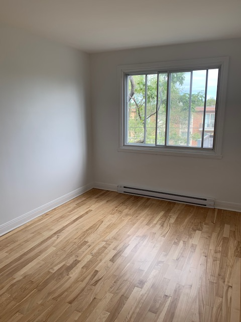 Grand 4 1/2 à louer Métro Langelier 2ième étage - Photo 5