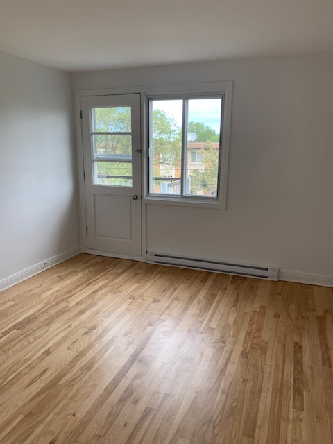 Grand 4 1/2 à louer Métro Langelier 2ième étage - Photo 6