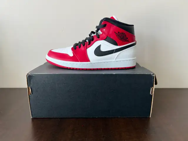 Air Jordan 1 Mid Chicago - Photo 3