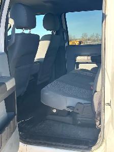 2013 Ford 250 XLT super crew cab 4x4 - Photo 7