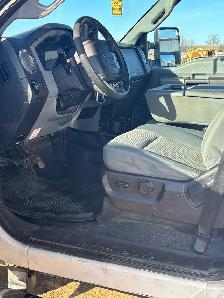 2013 Ford 250 XLT super crew cab 4x4 - Photo 8