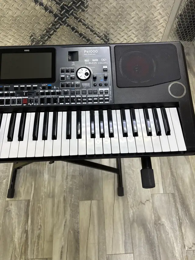 Korg PA1000 Arranger Keyboard With Case (Stand not Included) - Photo 4