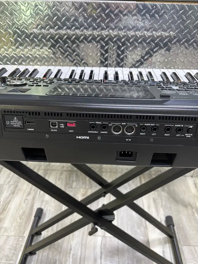 Korg PA1000 Arranger Keyboard With Case (Stand not Included) - Photo 5