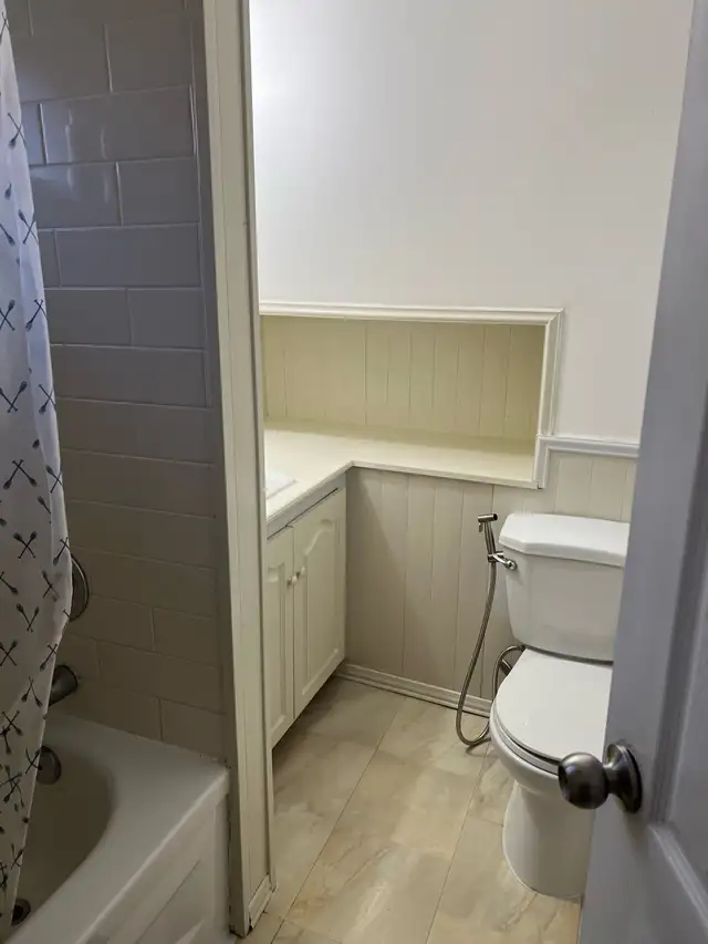 Basement Apartment: -Private rooms for rent (Females only) - Photo 5