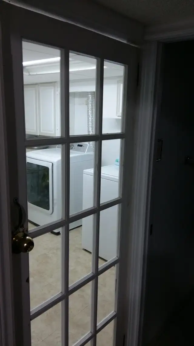 Basement Apartment: -Private rooms for rent (Females only) - Photo 7