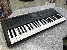 Korg Taktile 49 key USB midi keyboard with synthesizer