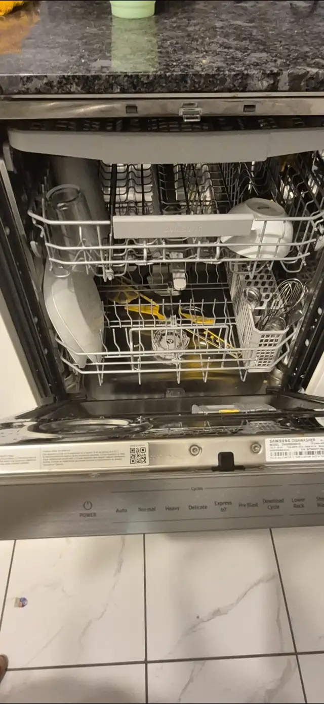 Dishwasher, stove, fridge for SALE - Photo 4