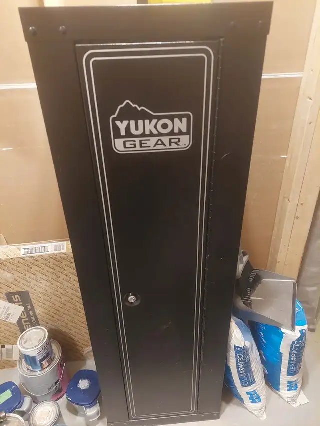 Yukon Gear 12 Gun Safe