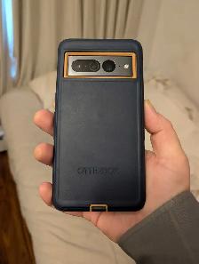 Pixel 7 Pro w/Otterbox case screen protector.No scratches/issues