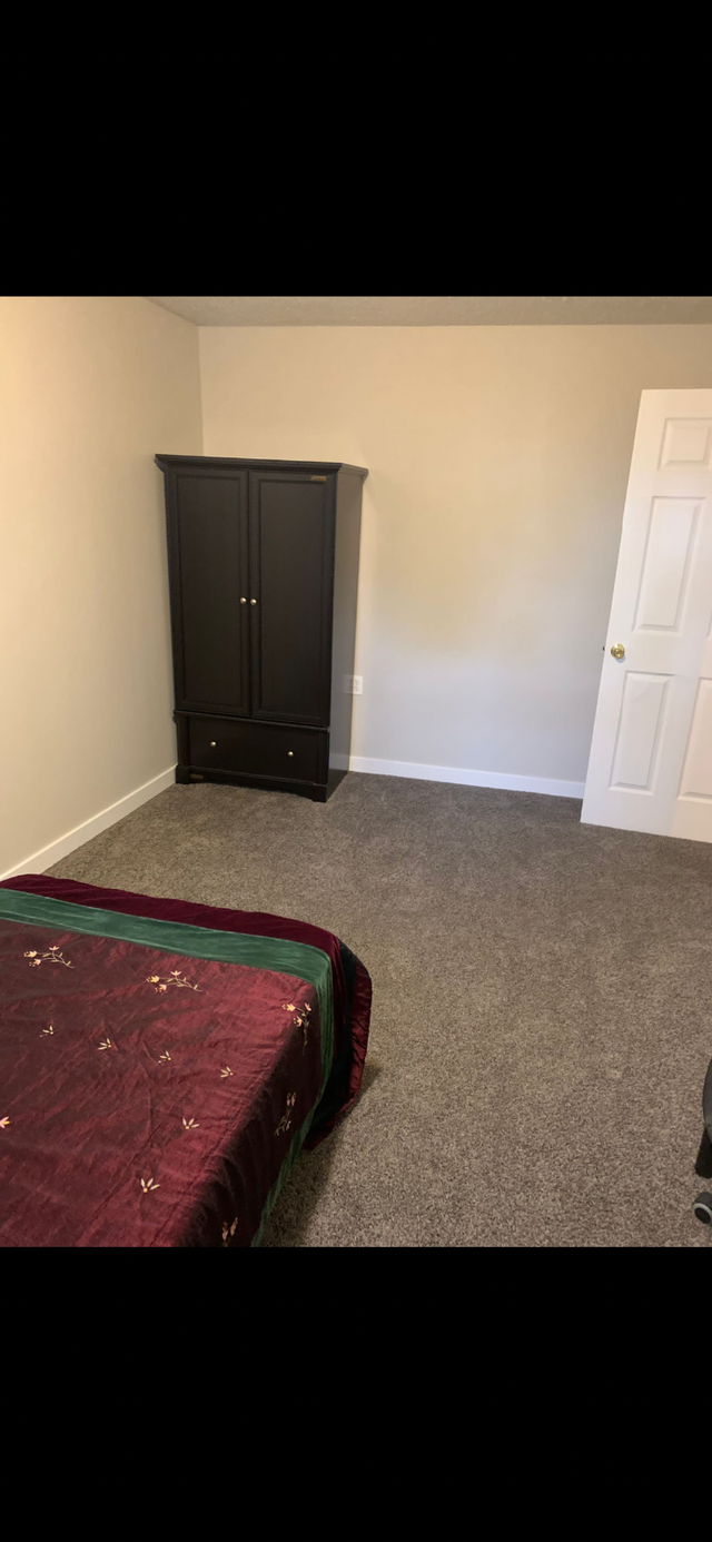 Room for rent - Photo 3