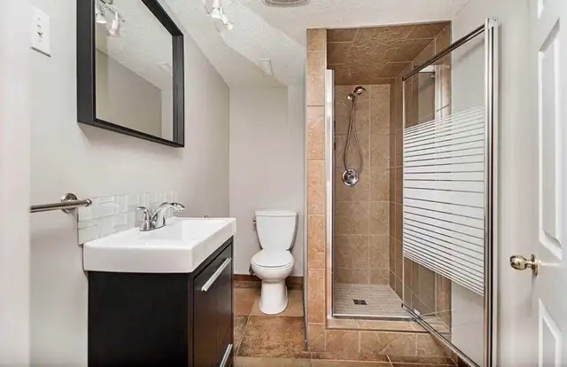 Room for rent - Photo 4