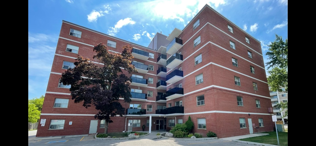 Prime Markham location 1-BR or 2-BR apartments