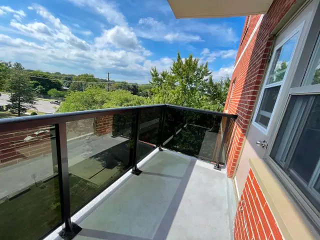 Prime Markham location 1-BR or 2-BR apartments - Photo 5