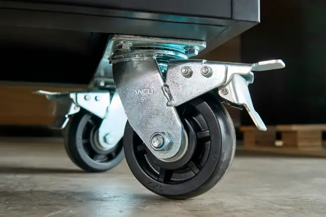 Ensemble de roulettes pour établi de 2,13 m