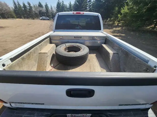 2003 Chevy Silverado 1500 - Photo 5