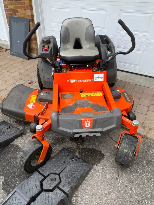Husqvarna Zero-turn Mower Z248F