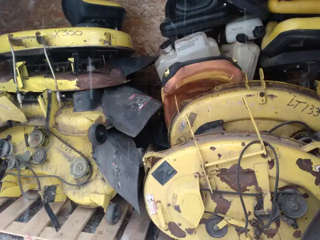 assorted mower decks for lawn & garden tractors - Photo 8