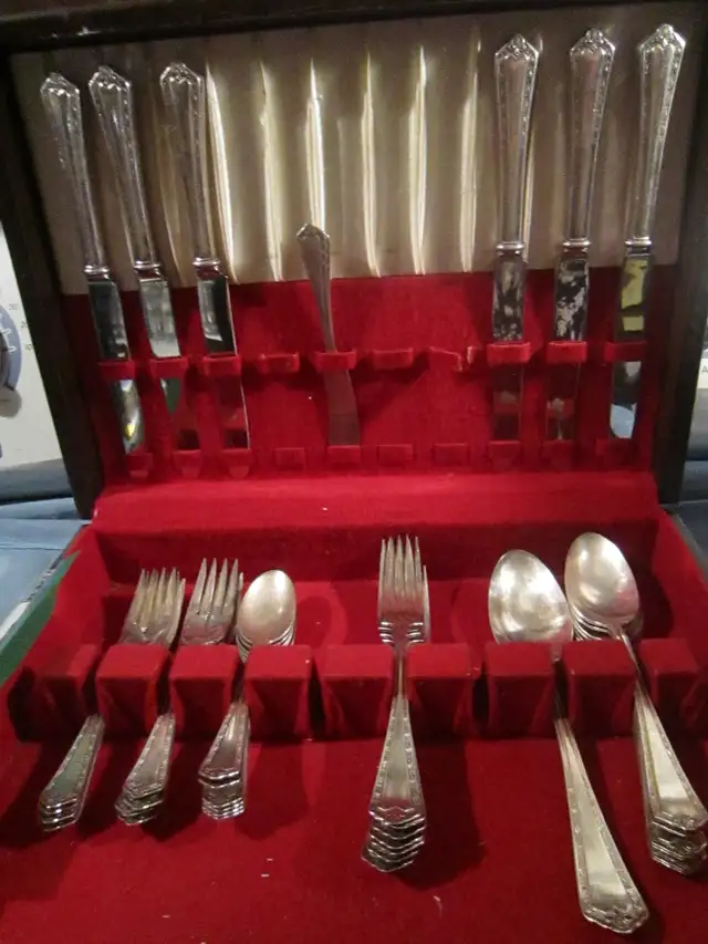 #268  HAMPDEN silverware set for 6 - Photo 2