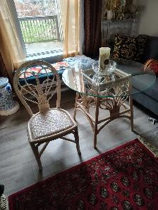 Wicker glass table / 4 chairs